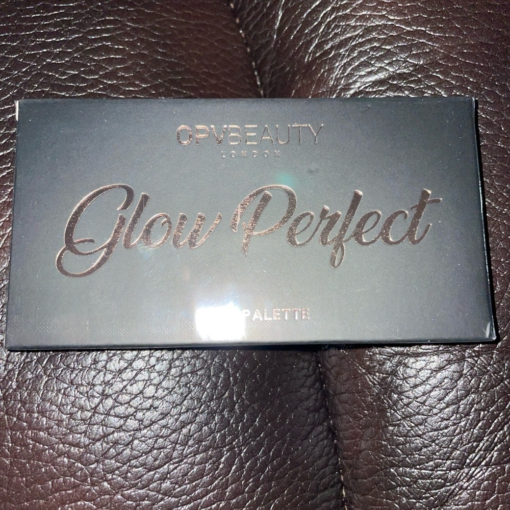 OPV BEAUTY  Glow Perfect Face Palette in Shade 3 - 13.5 g - New In Box & Sealed